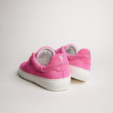 Rear view of women’s fuchsia suede Milano sneakers